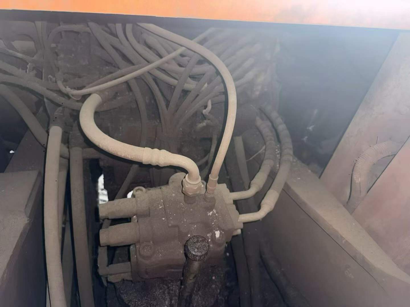 Buy Hitachi ZX200-5G Used Excavator / 5