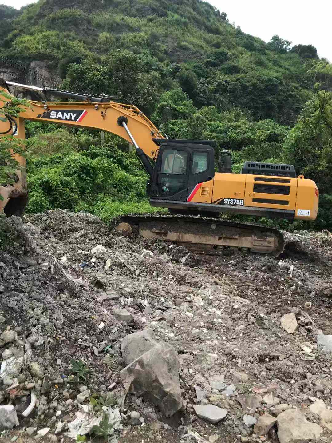 Buy Sany SY375H Used Excavator / 3