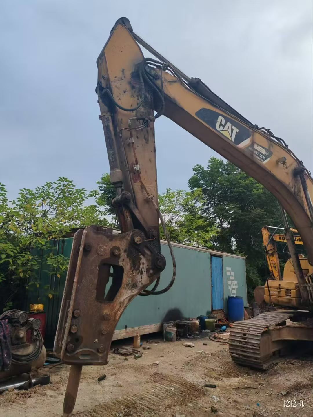 Buy Caterpillar 323 Used Excavator / 4