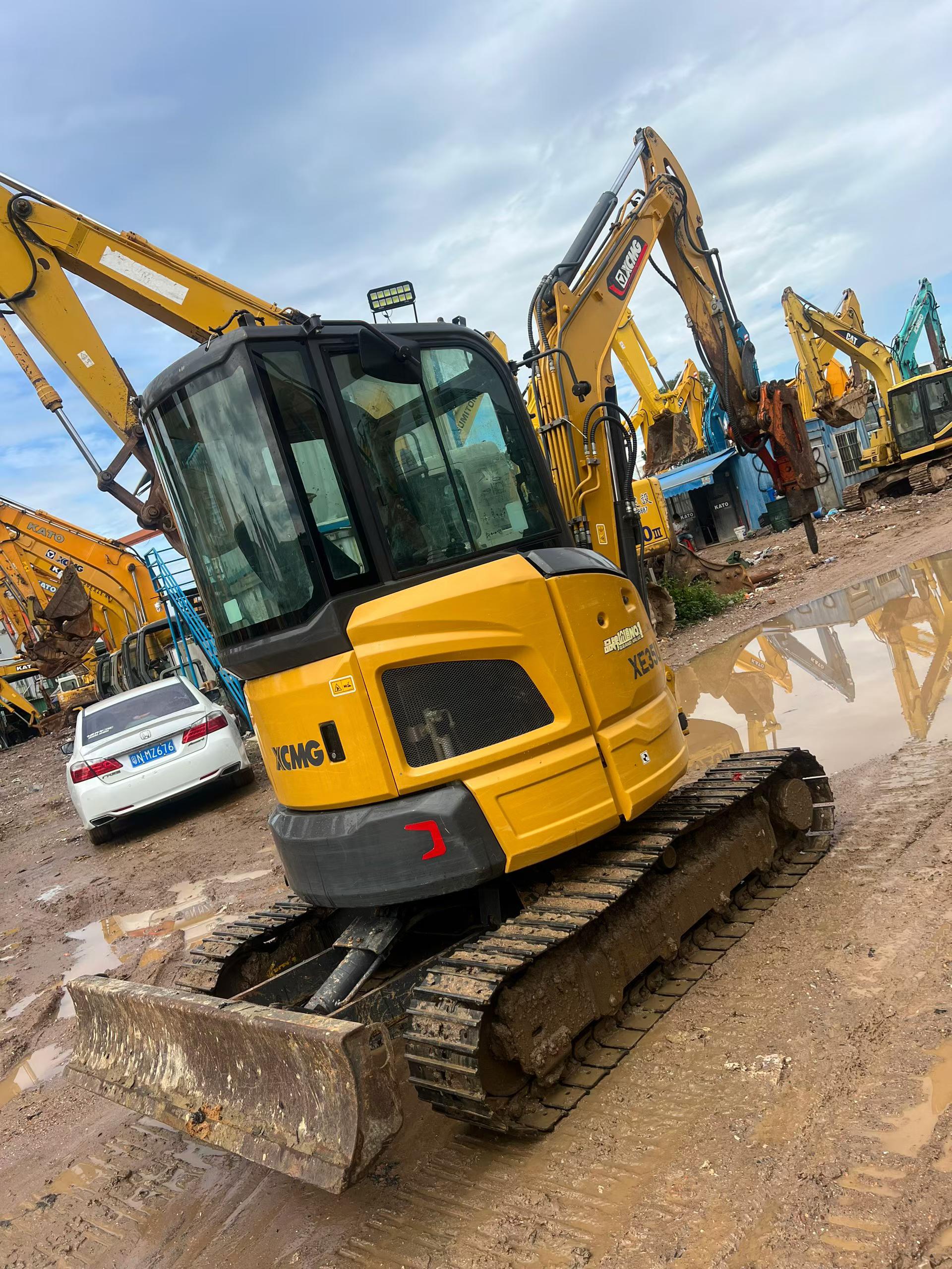 Buy XCMG XE35U Used Excavator / 4