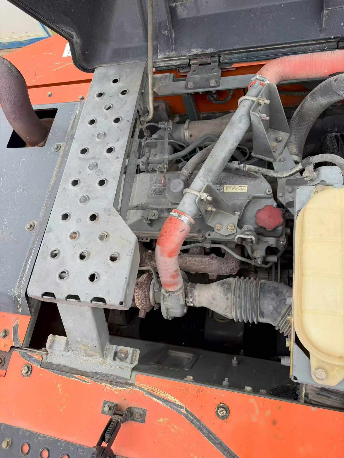 Buy Hitachi ZH200-5A Used Excavator / 4