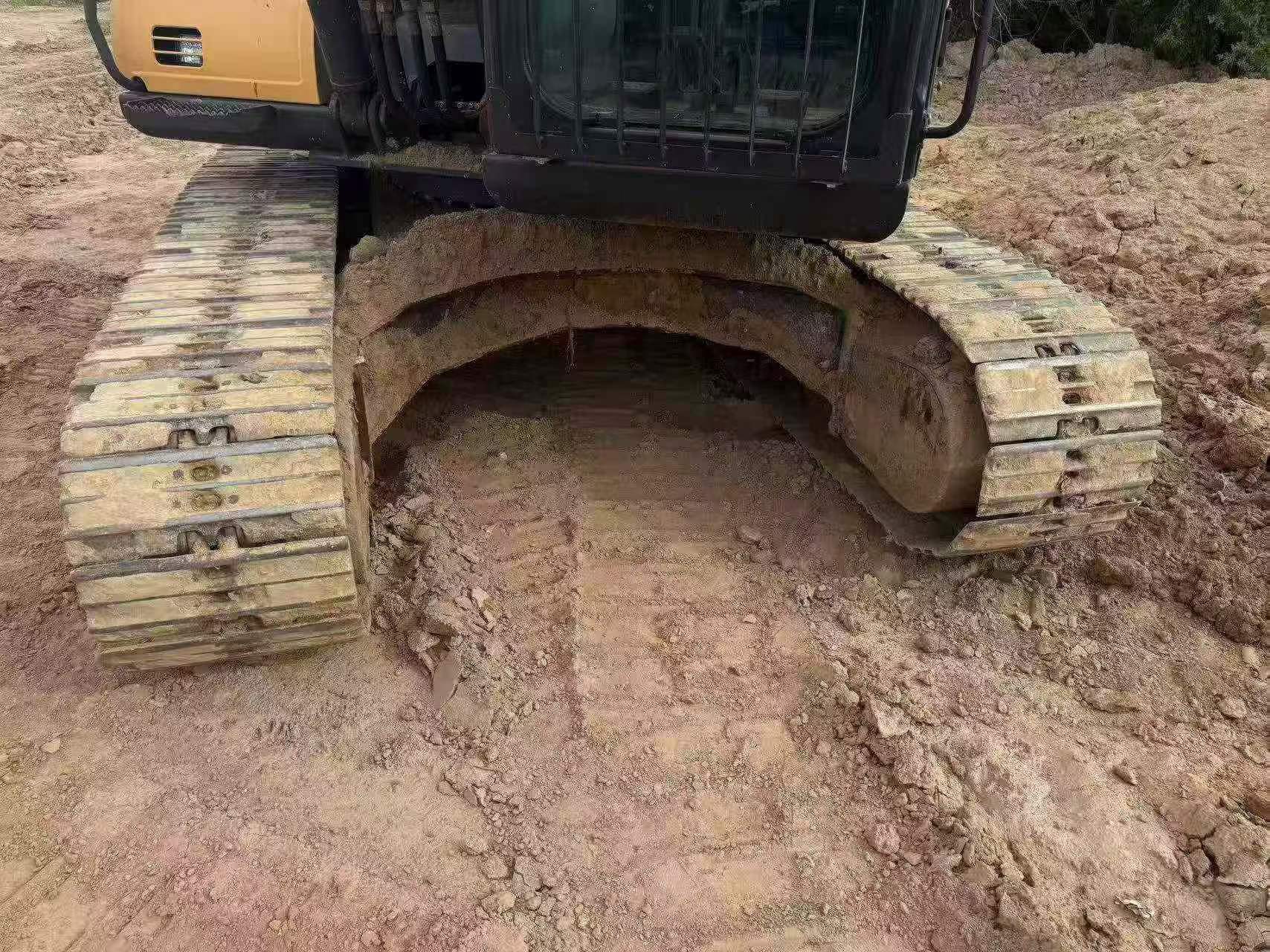 Buy Sany SY135 Used Excavator / 3