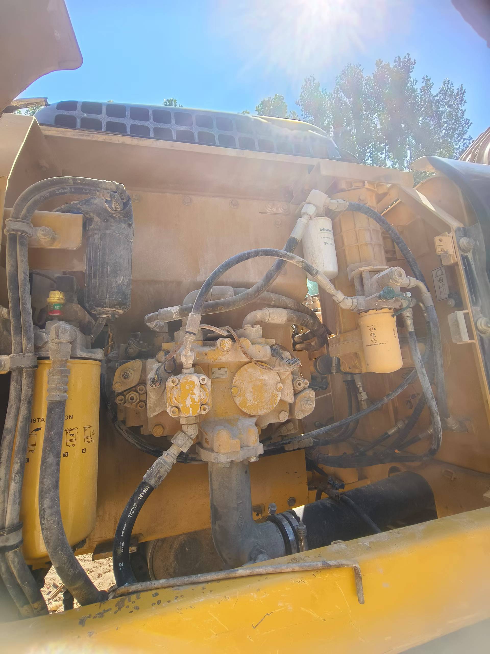 Buy Caterpillar 320D Used Excavator / 8
