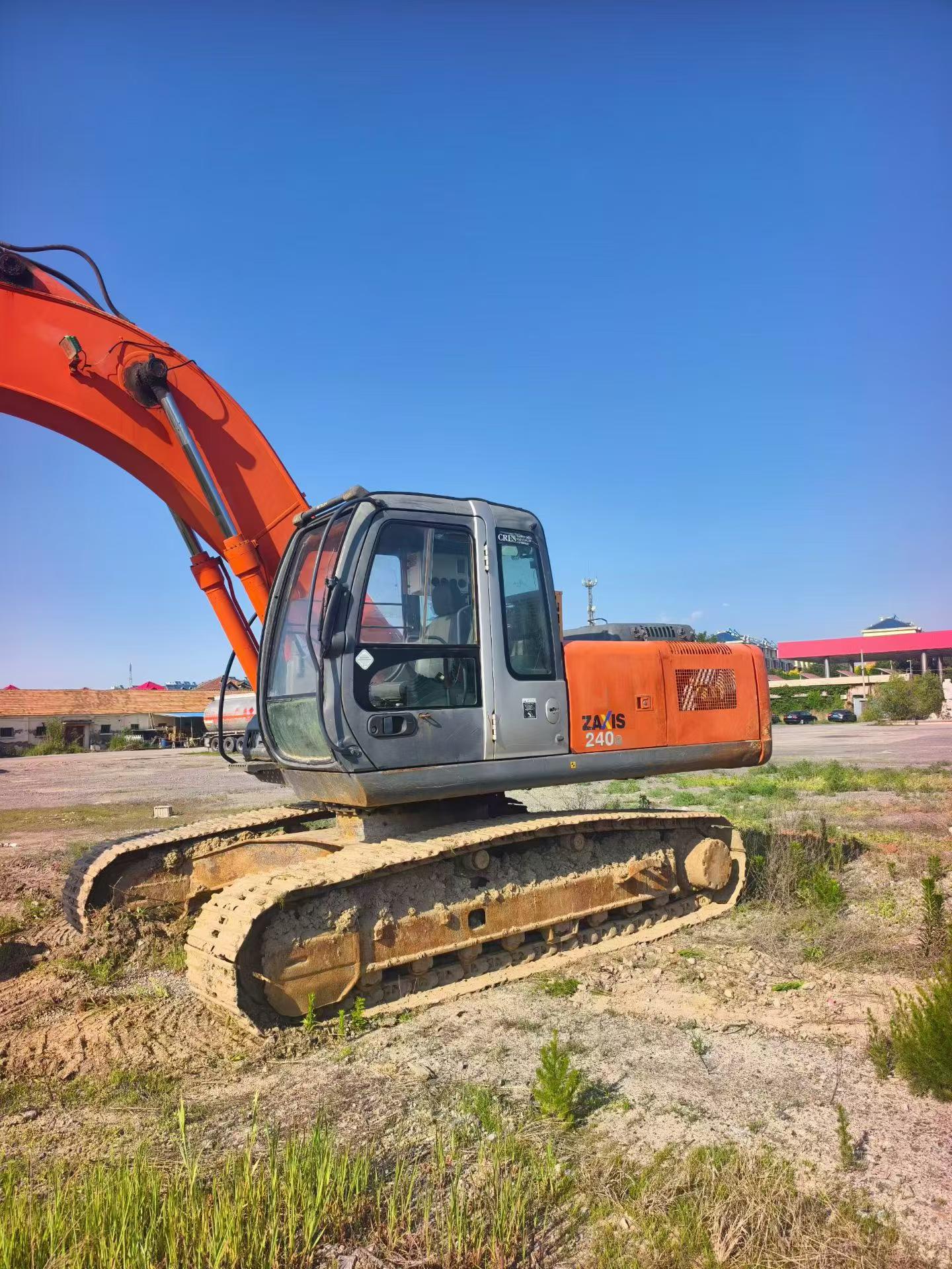 Buy Hitachi ZX240 Used Excavator / 2