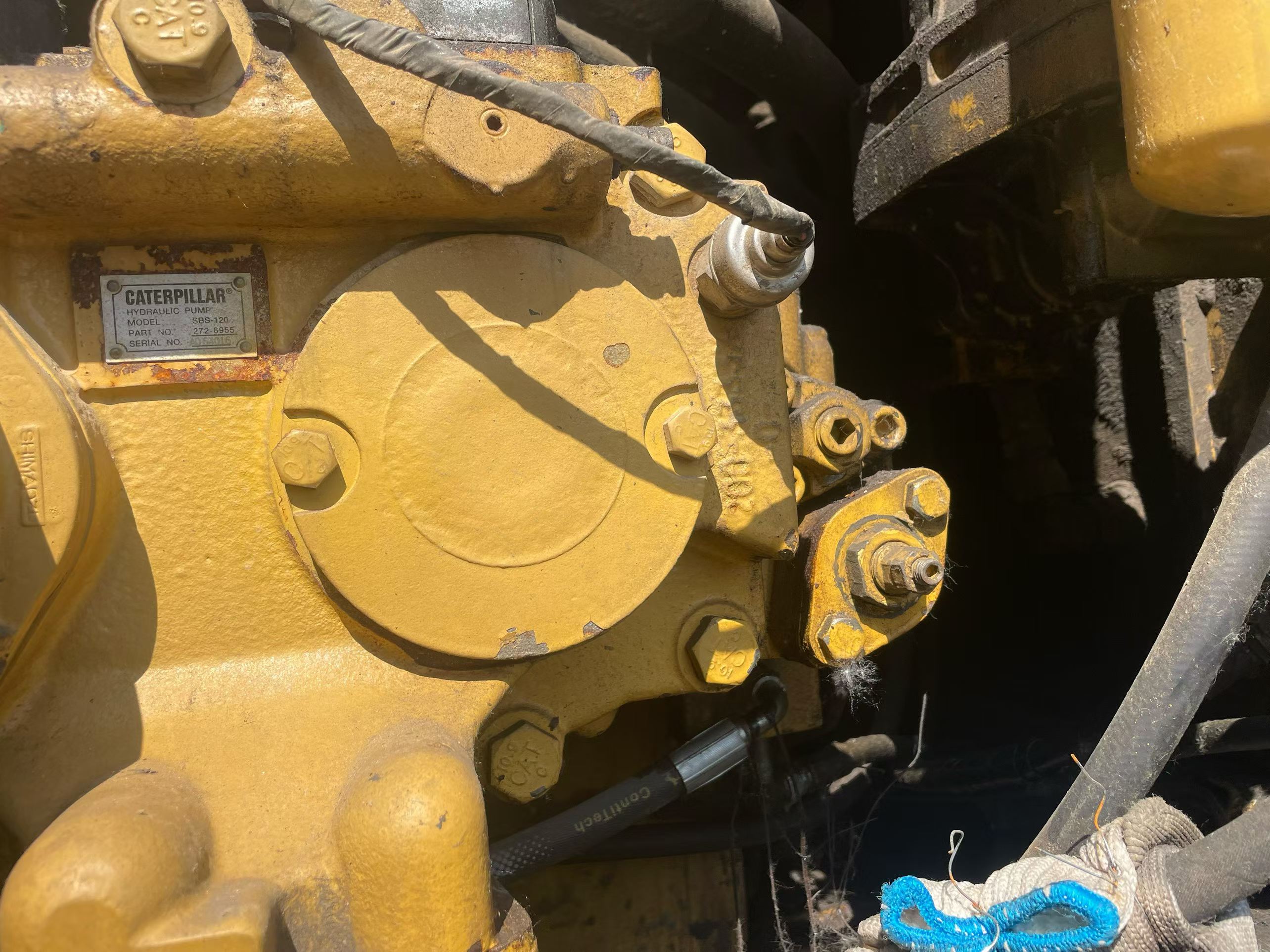 Buy Caterpillar 320D Used Excavator / 7
