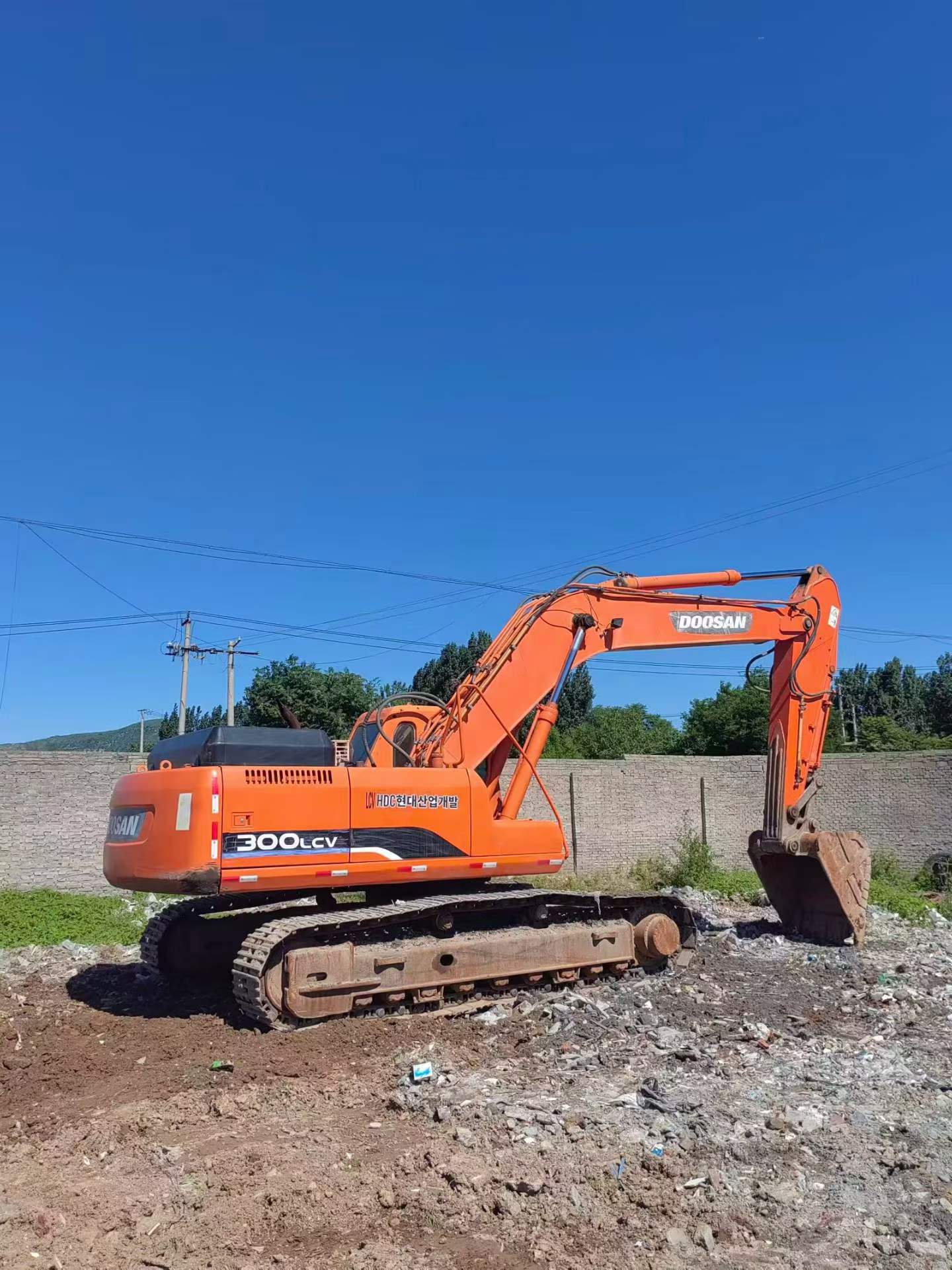 Buy Doosan DH300-7 Used Excavator / 4
