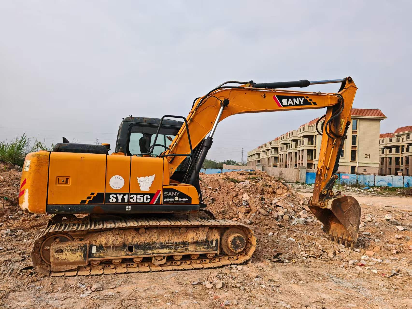 Buy Sany SY135-8S Used Excavator / 2