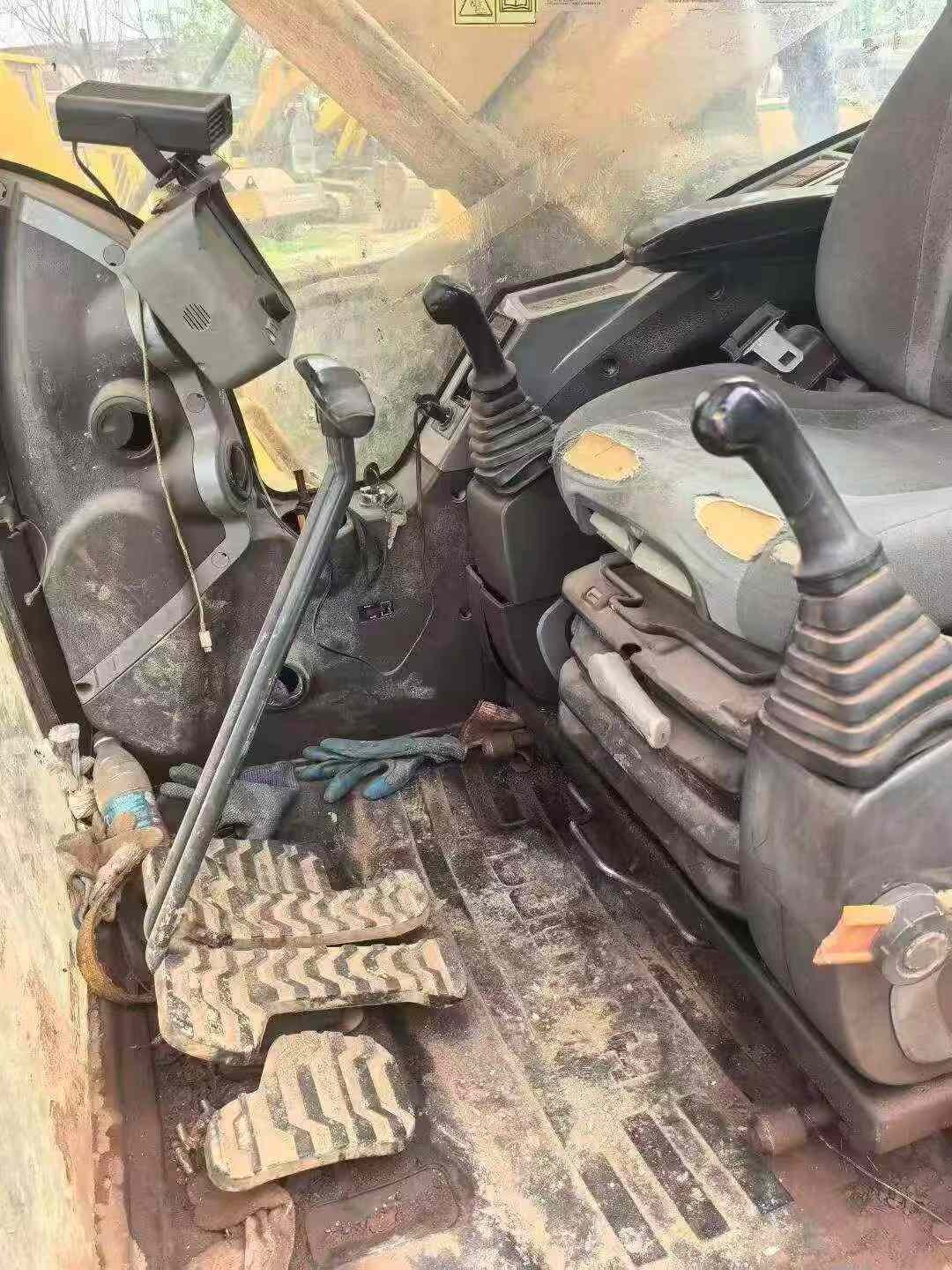 Buy Hyundai R335-7 Used Excavator / 3