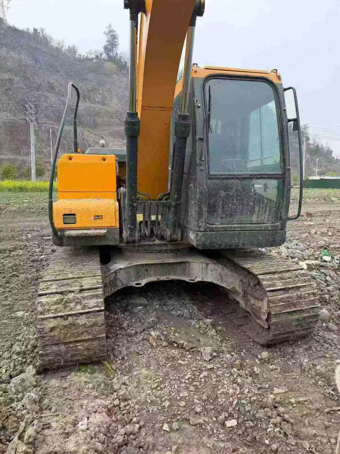 Buy Hyundai R110VS Used Excavator / 7