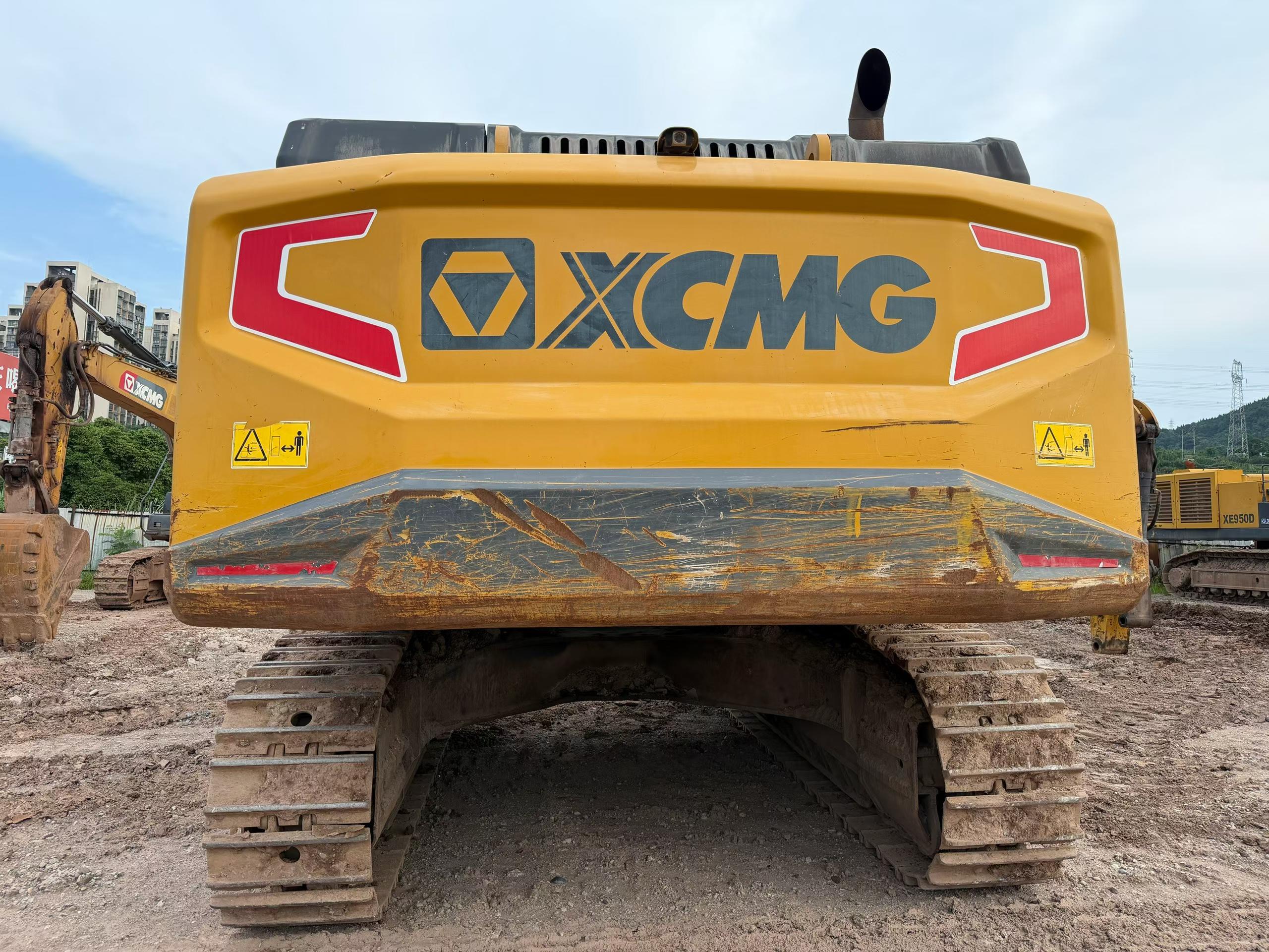 Buy XCMG XE600DK Used Excavator / 3