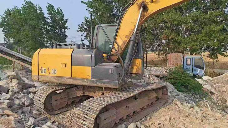 Buy XCMG XE150 Used Excavator / 1