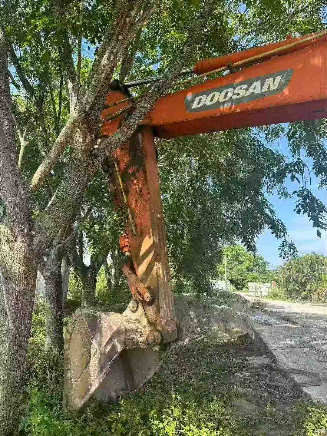 Buy Doosan DH225-9 Used Excavator / 5