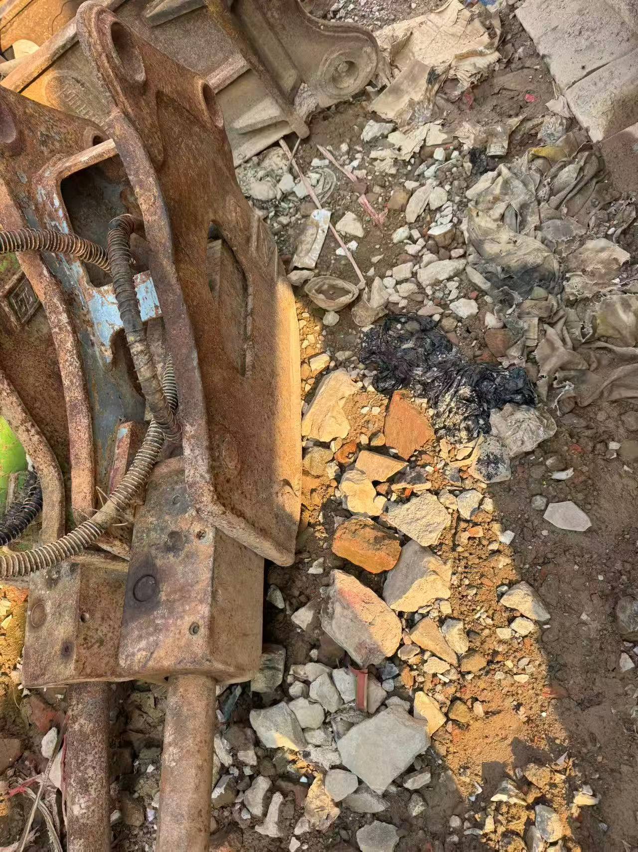 Buy Doosan DH60 Used Excavator / 9