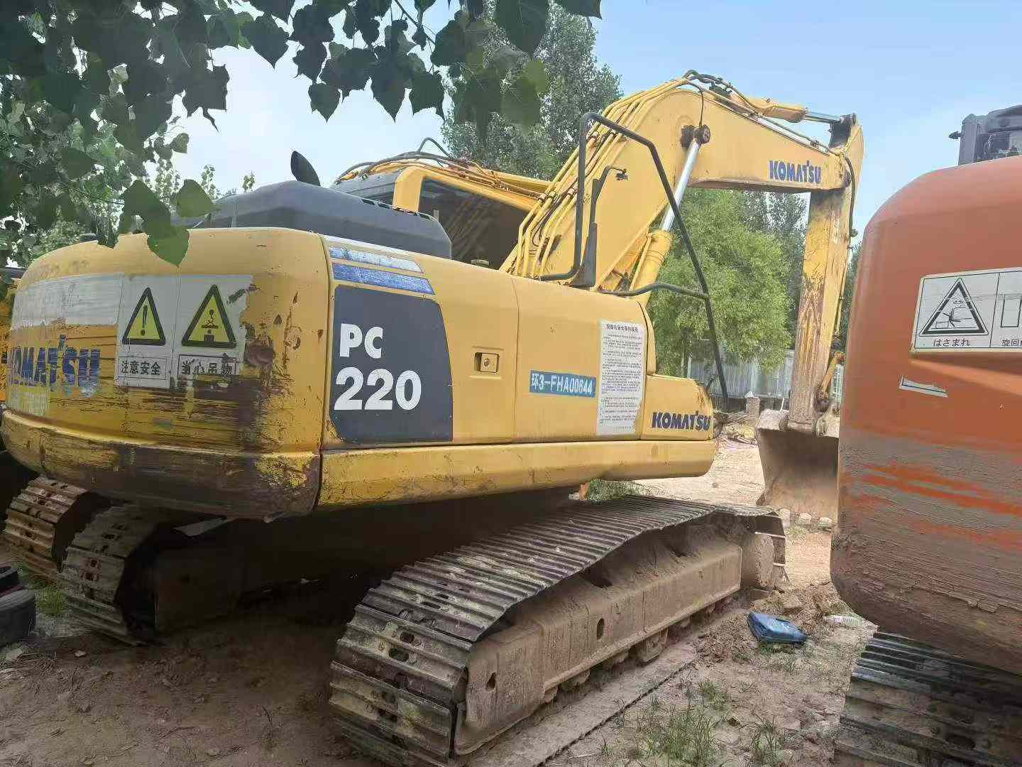 Buy Komatsu PC200-8 Used Excavator / 5