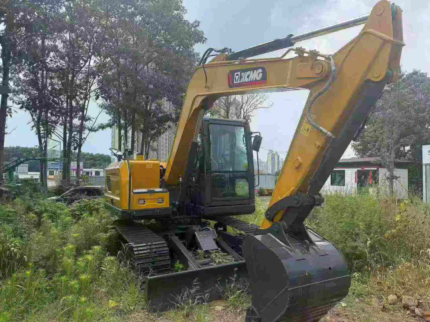 Buy XCMG XE75C Used Excavator / 4