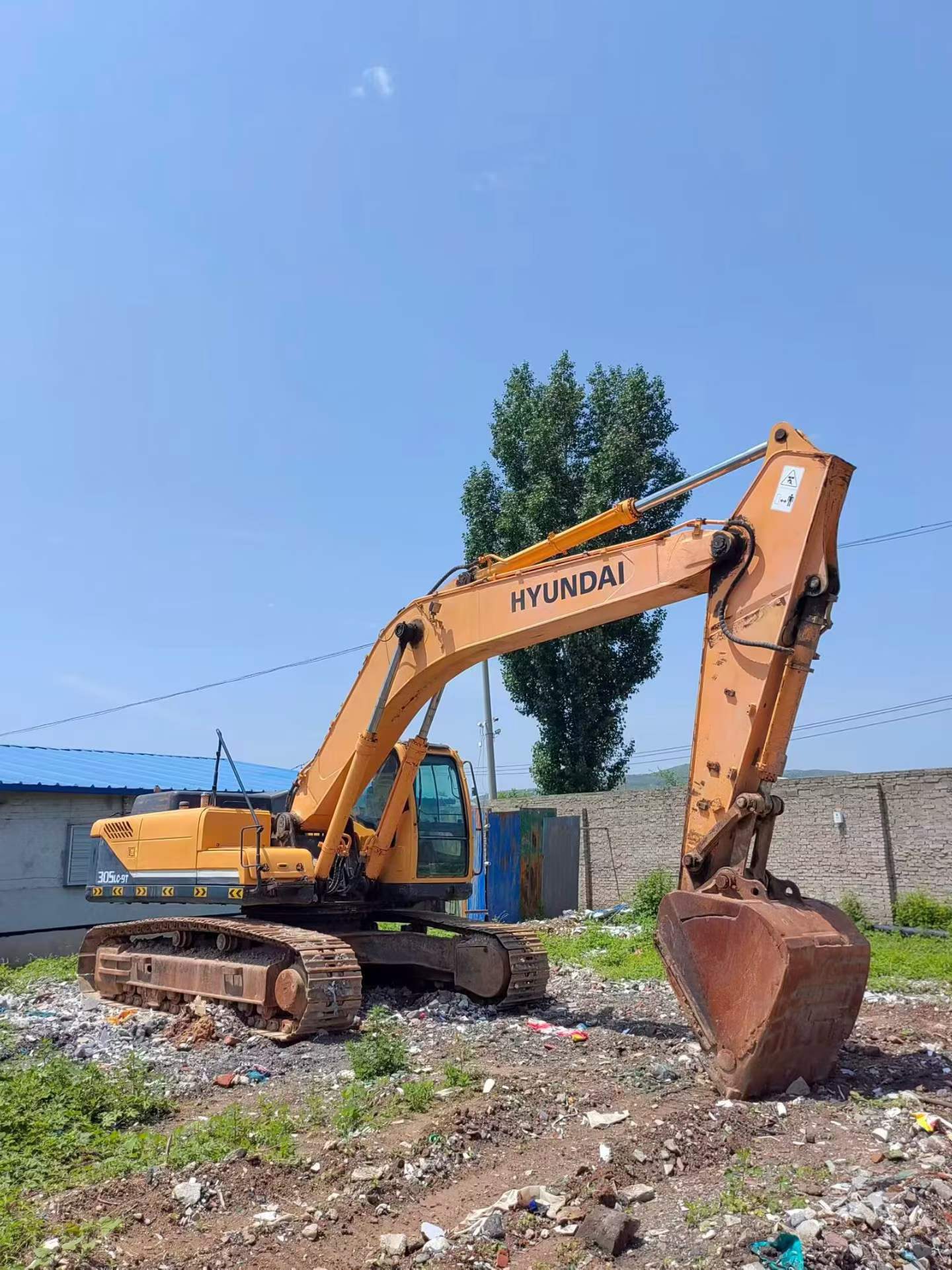 Buy Hyundai R305LC-7 Used Excavator / 4