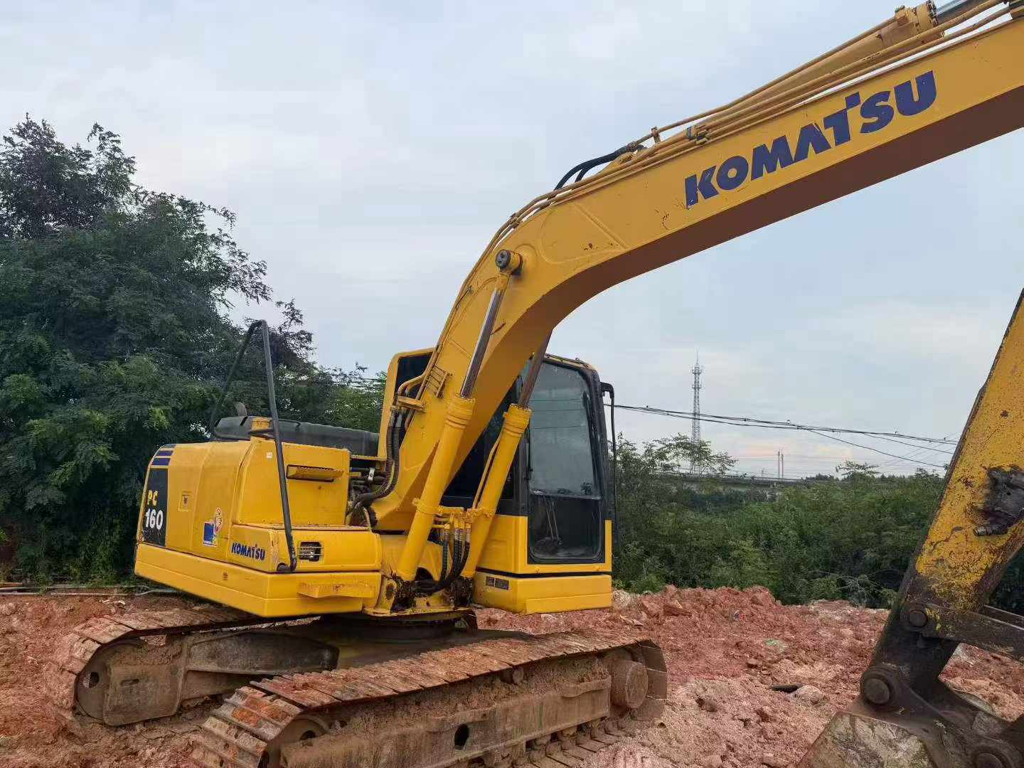 Buy Komatsu PC130-8 Used Excavator / 2