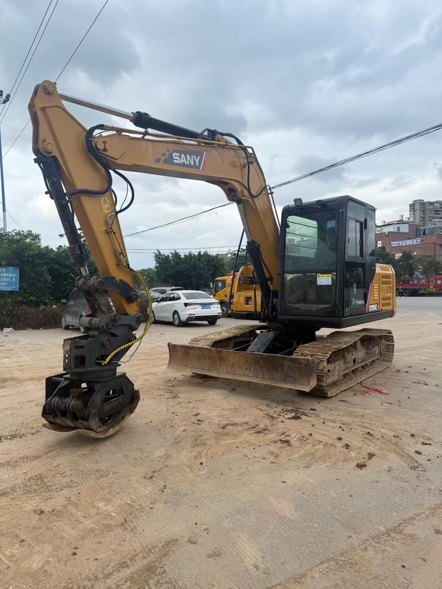 Buy Sany SY95C Used Excavator / 9