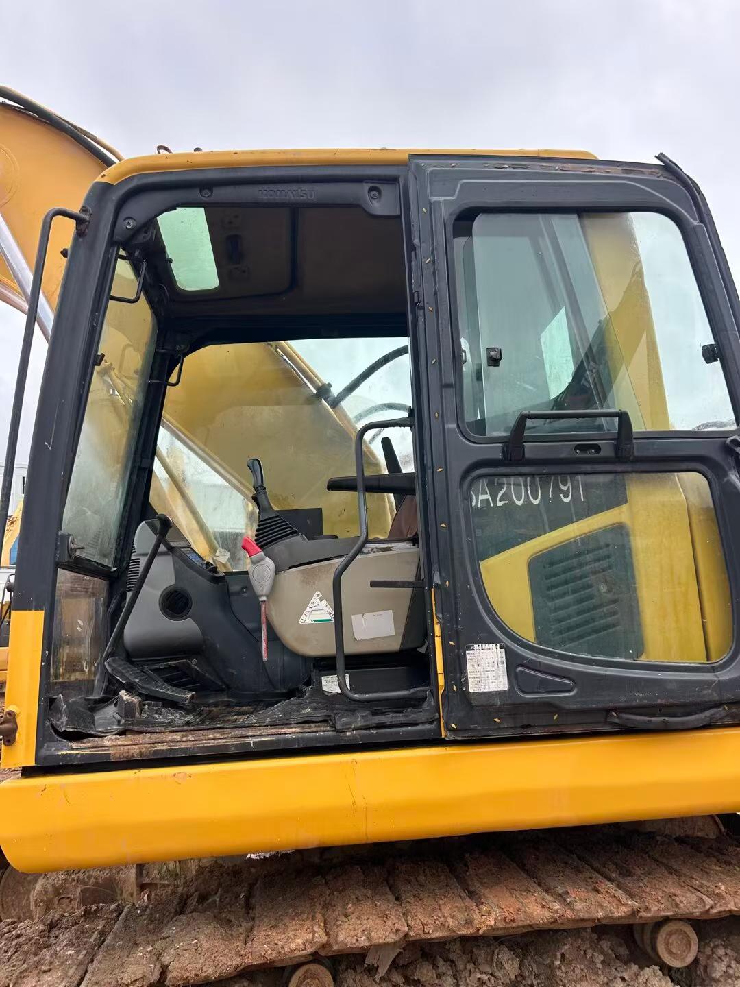 Buy Komatsu PC200-8 Used Excavator / 3