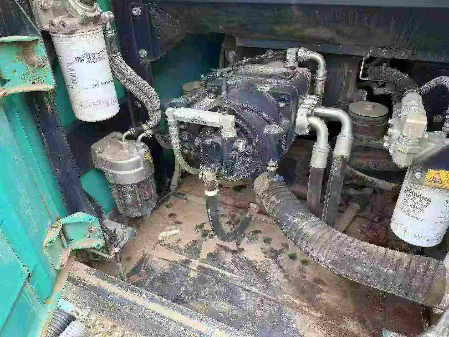 Buy Kobelco SK200 Used Excavator / 2