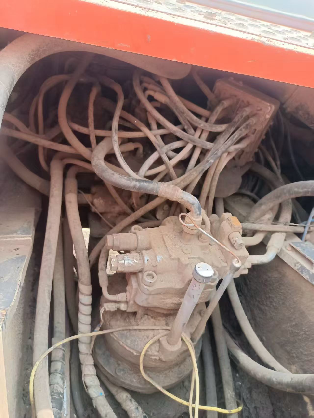 Buy Hitachi EX200-3 Used Excavator / 5