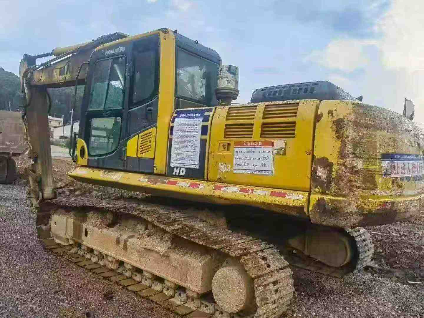 Buy Komatsu HB215LC-1 Used Excavator / 6
