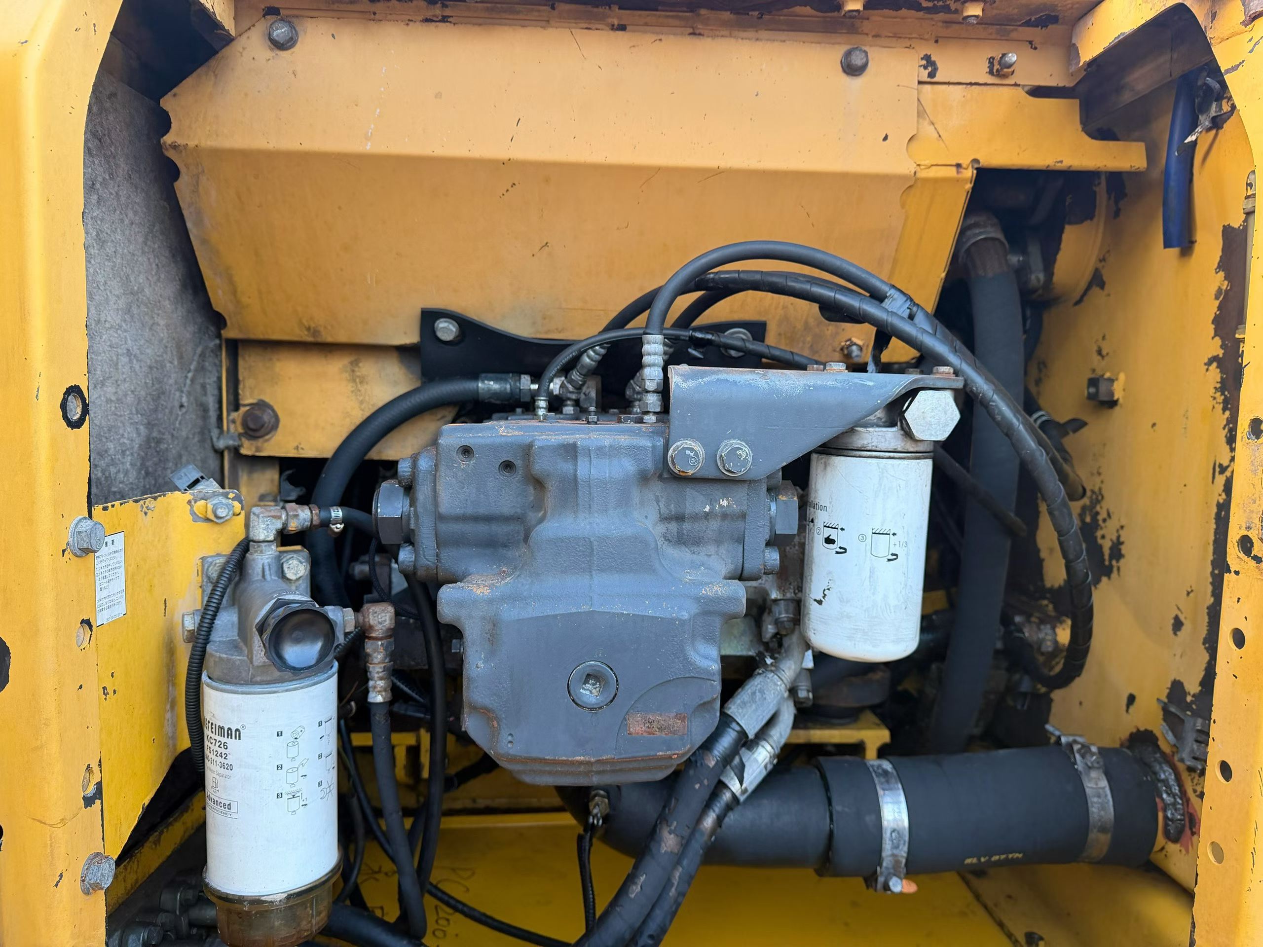 Buy Komatsu PC200-8N1 Used Excavator / 4