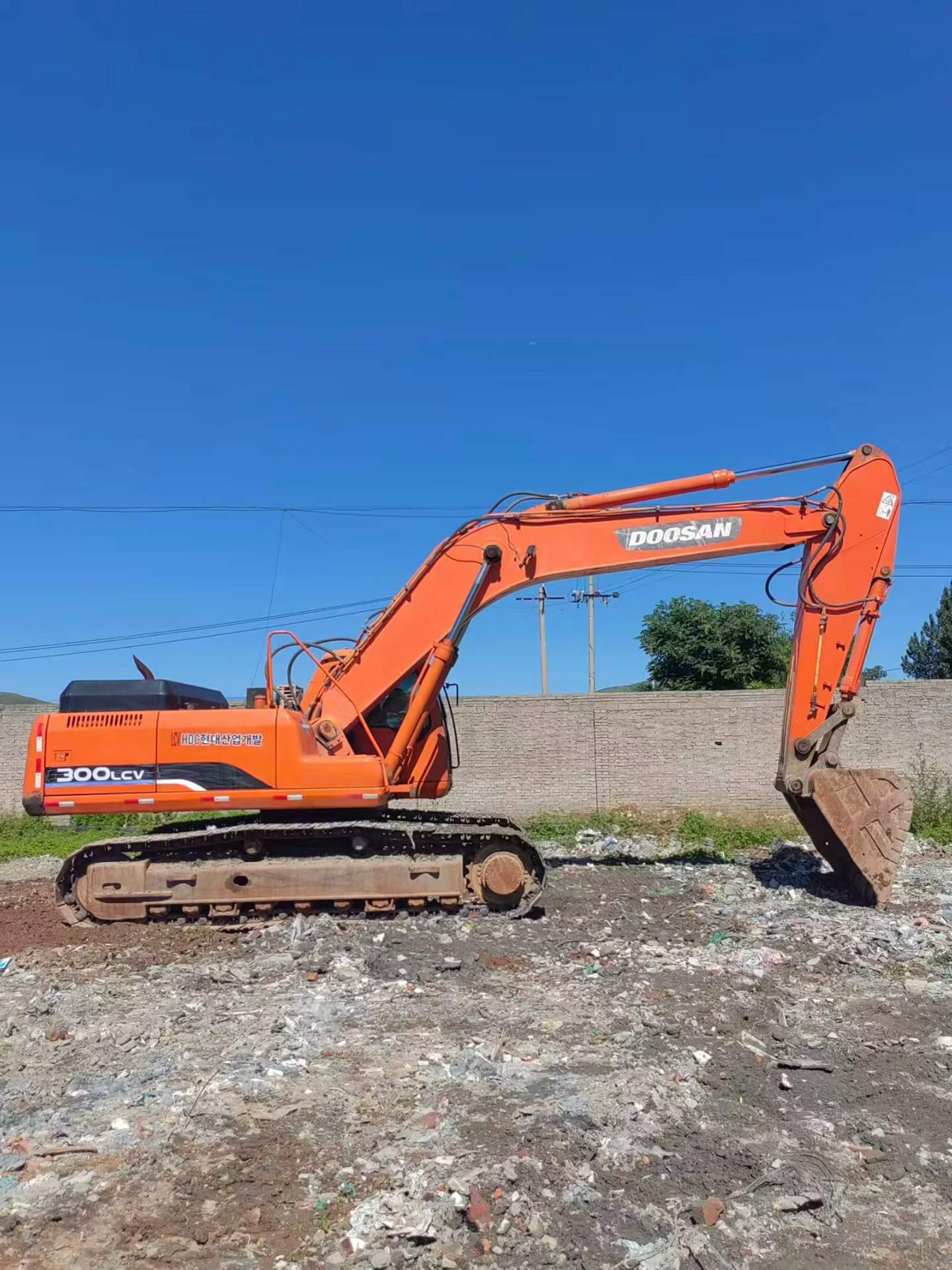 Buy Doosan DH300-7 Used Excavator / 2