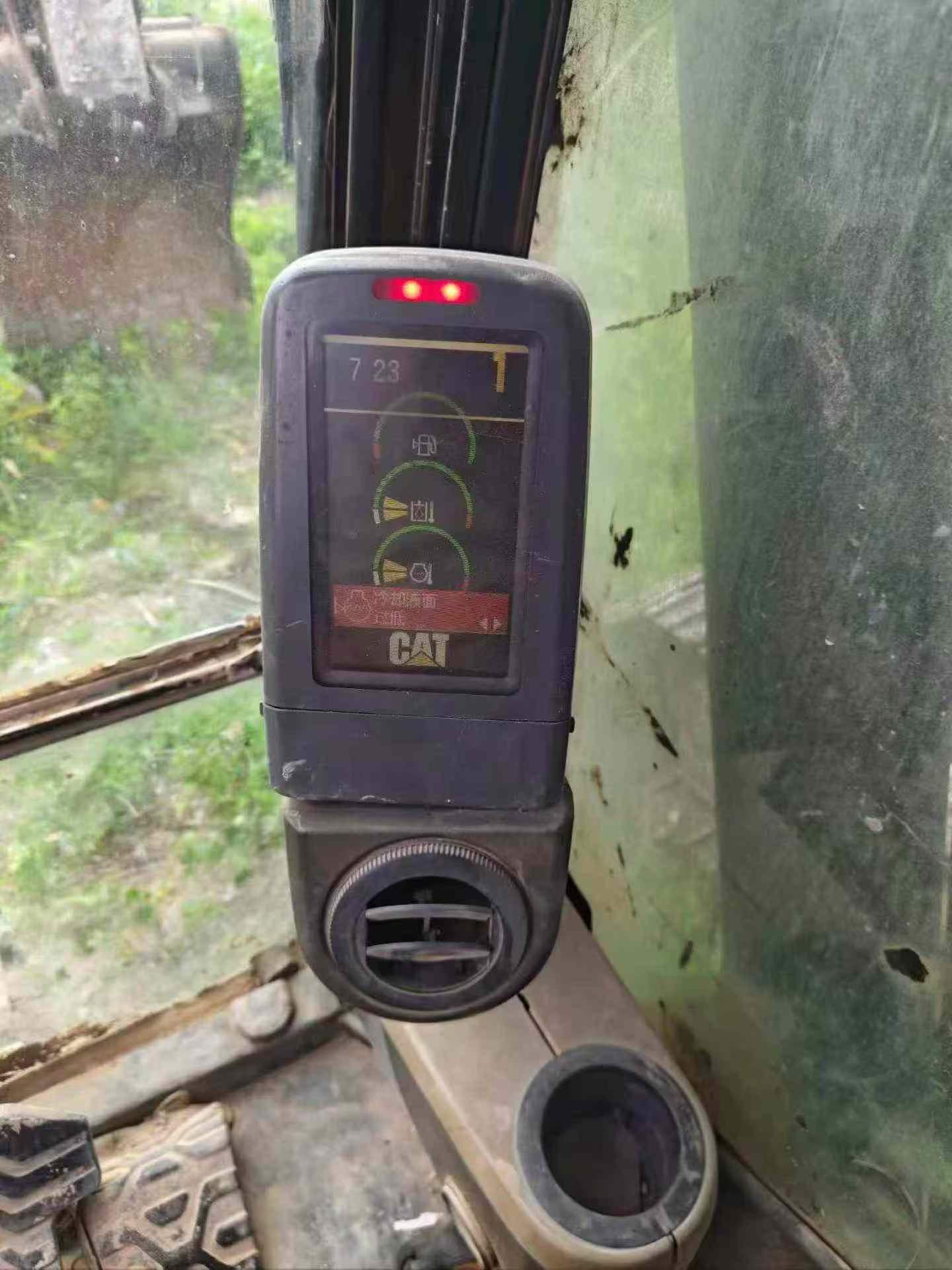 Buy Caterpillar 320D Used Excavator / 2