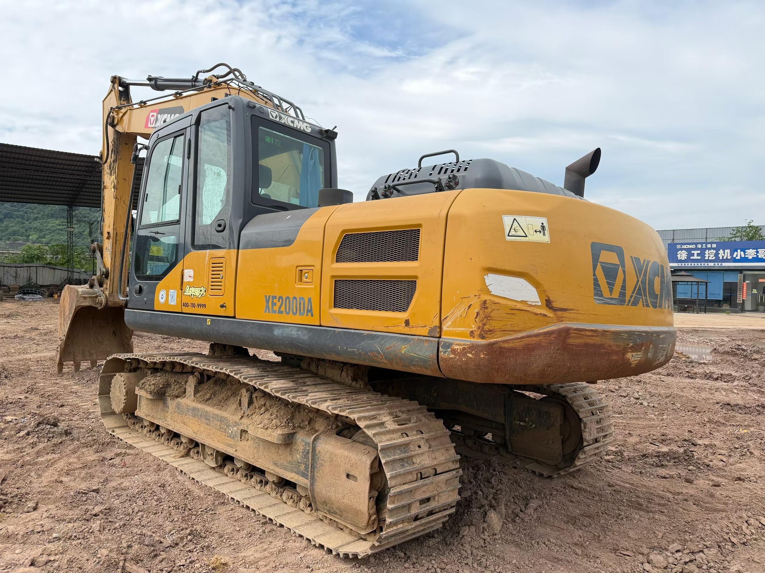 Buy XCMG XE200DA Used Excavator / 3