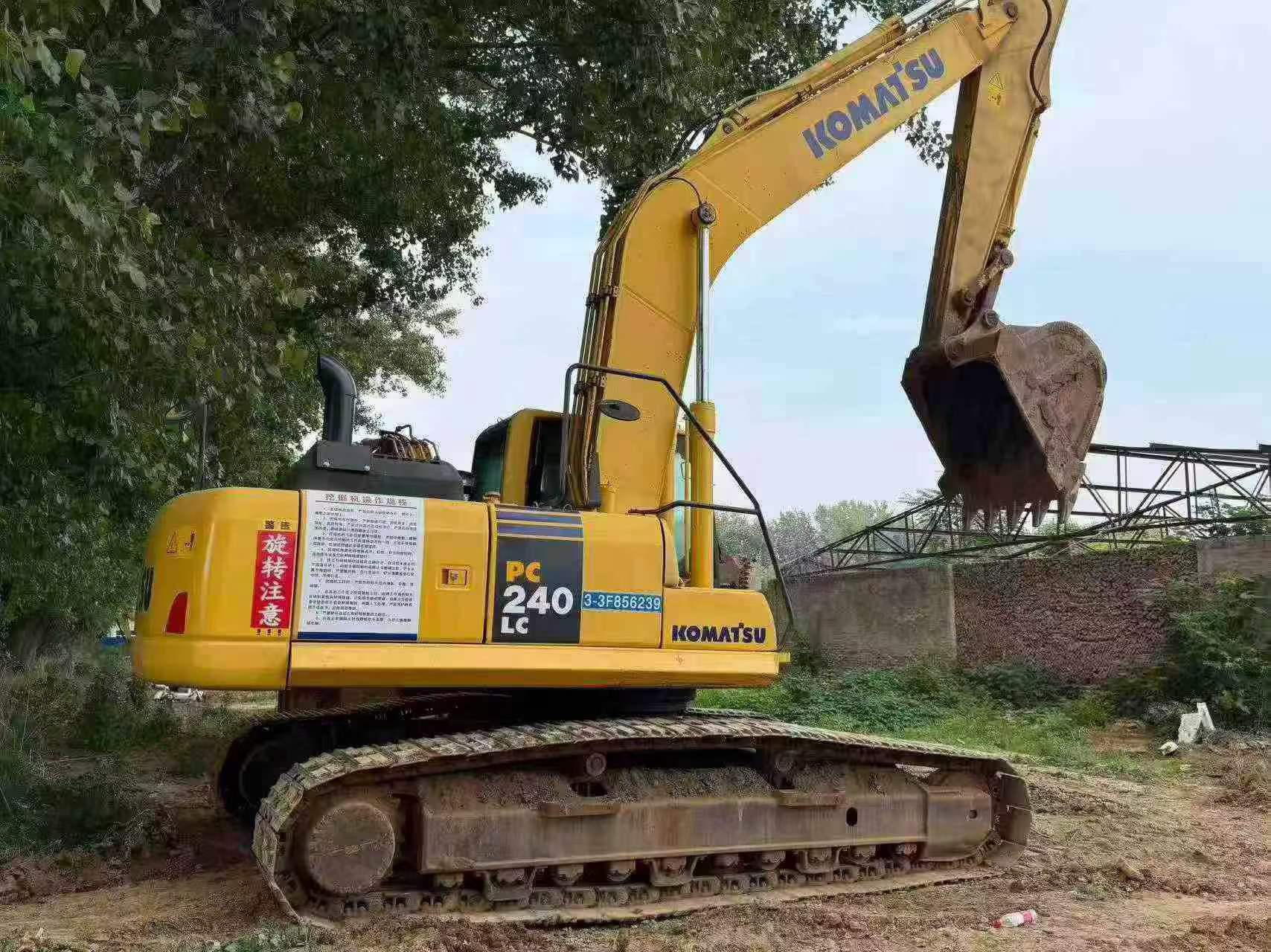 Buy Komatsu PC240-6 Used Excavator / 7