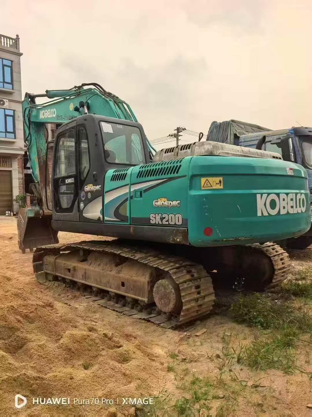 Buy Kobelco SK200-8 Used Excavator / 5