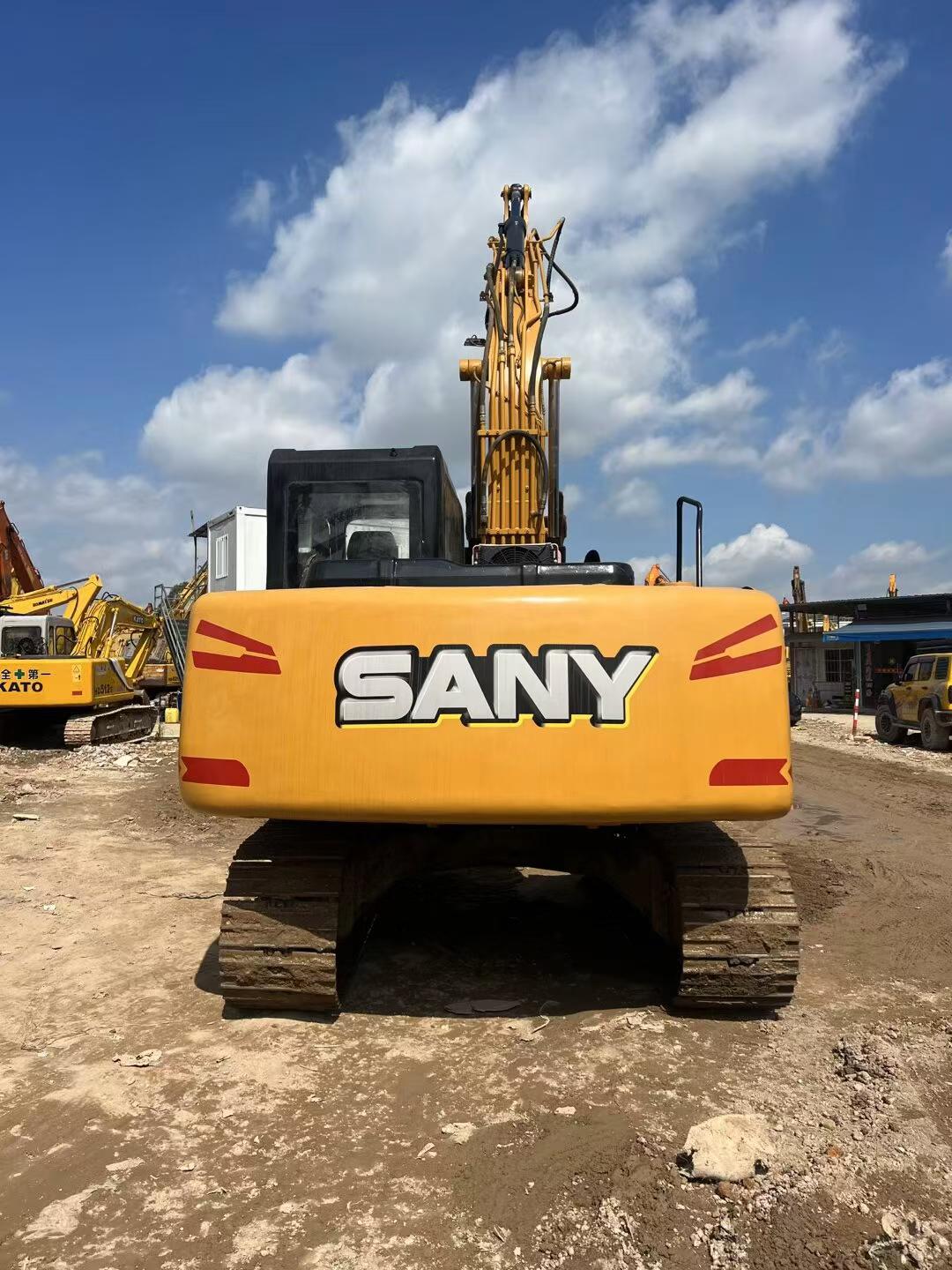 Buy Sany SY125C-10 Used Excavator / 9