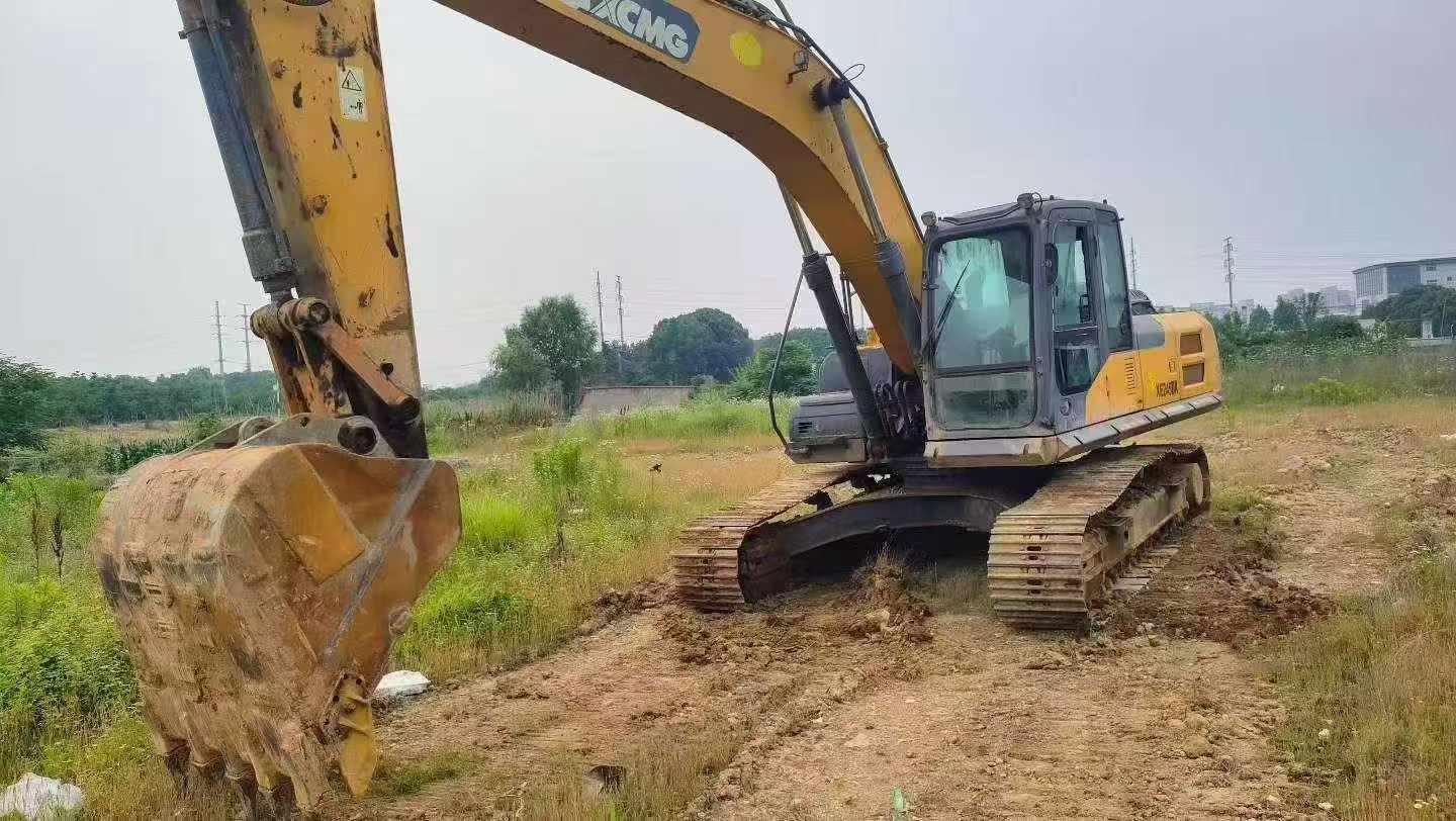 Buy XCMG XE245D Used Excavator / 9