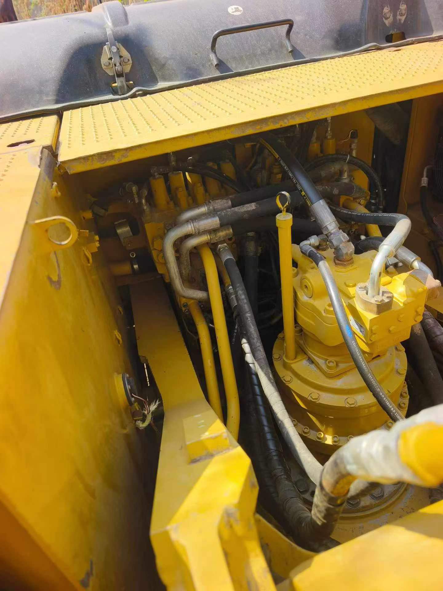 Buy Caterpillar 330B Used Excavator / 4