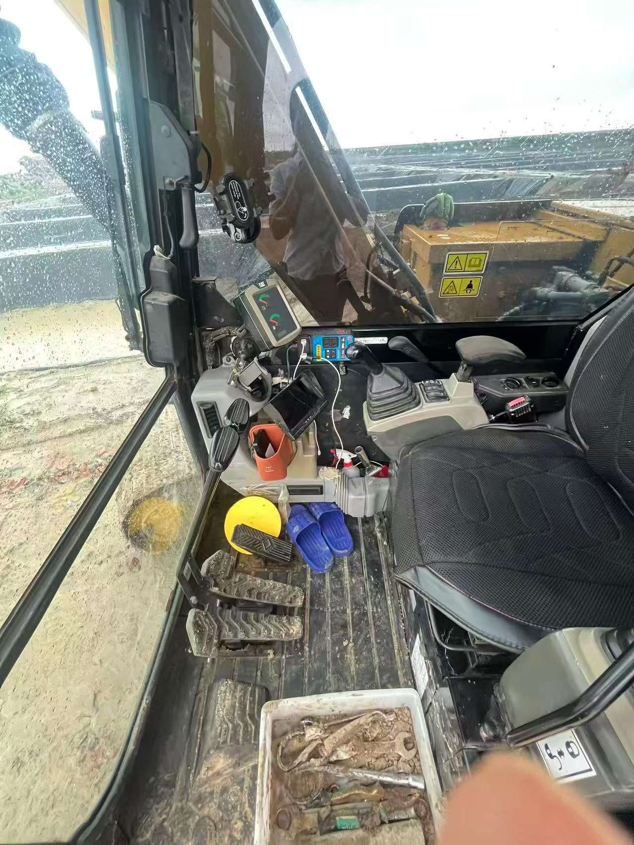 Buy Caterpillar 307B Used Excavator / 5