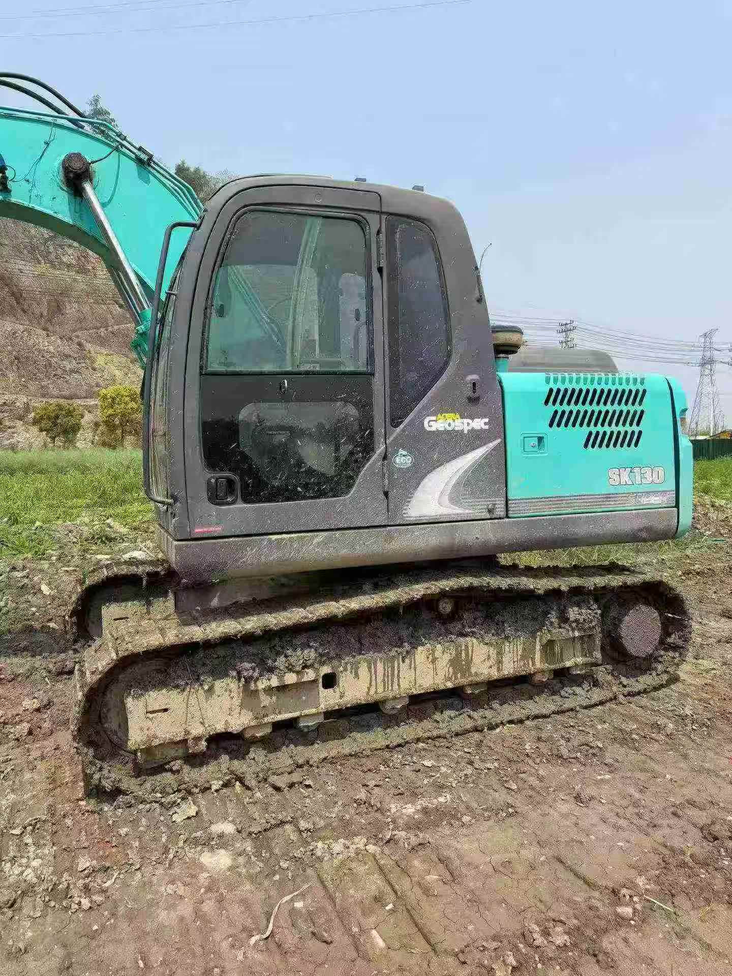 Buy Kobelco SK130 Used Excavator / 3