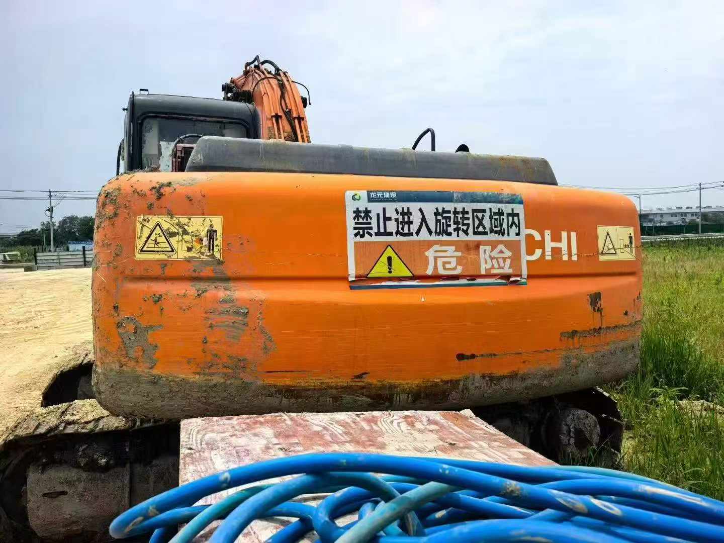 Buy Hitachi ZX200-6 Used Excavator / 3