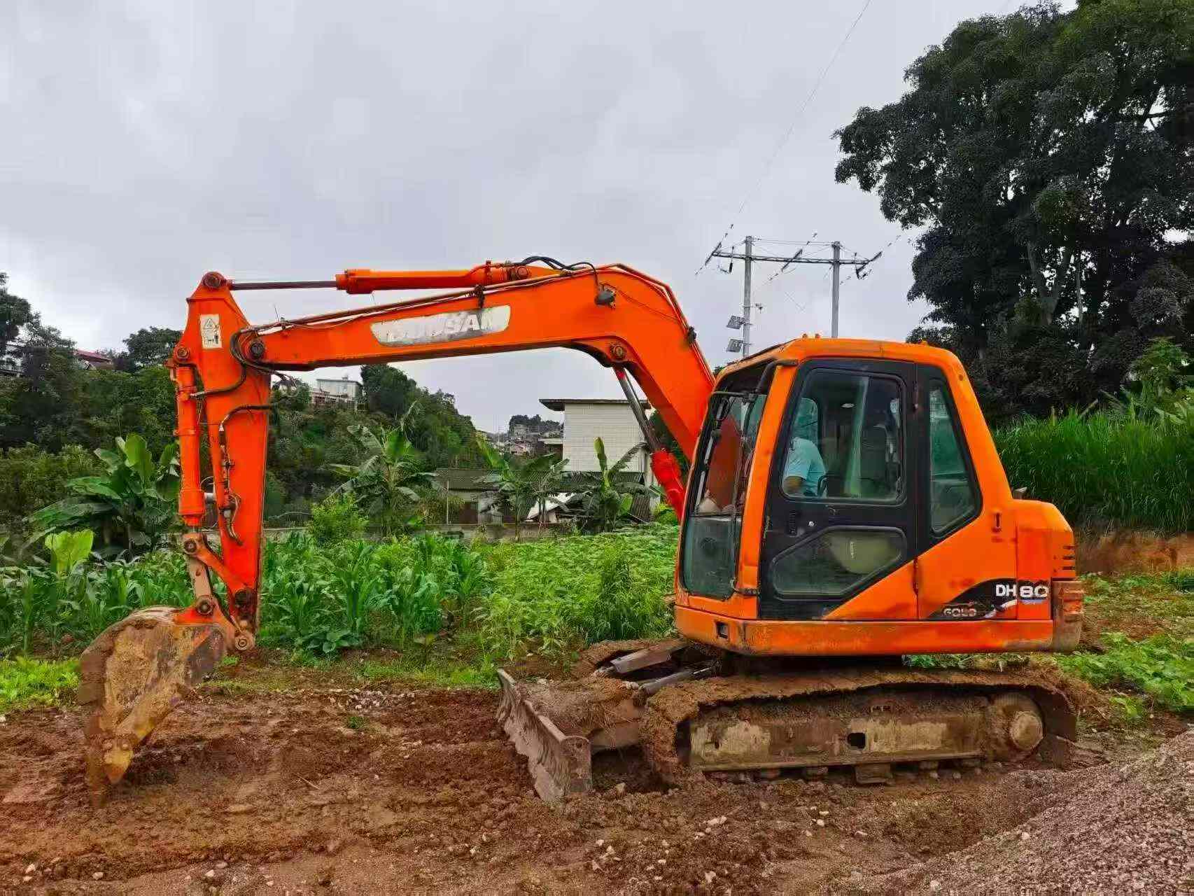 Buy Doosan DH80 Used Excavator / 6