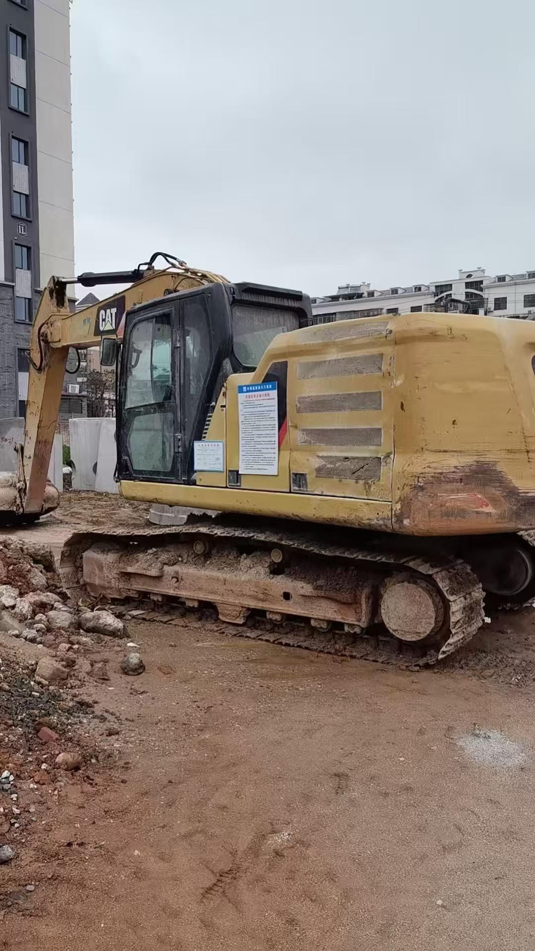Buy Caterpillar 320A Used Excavator / 6