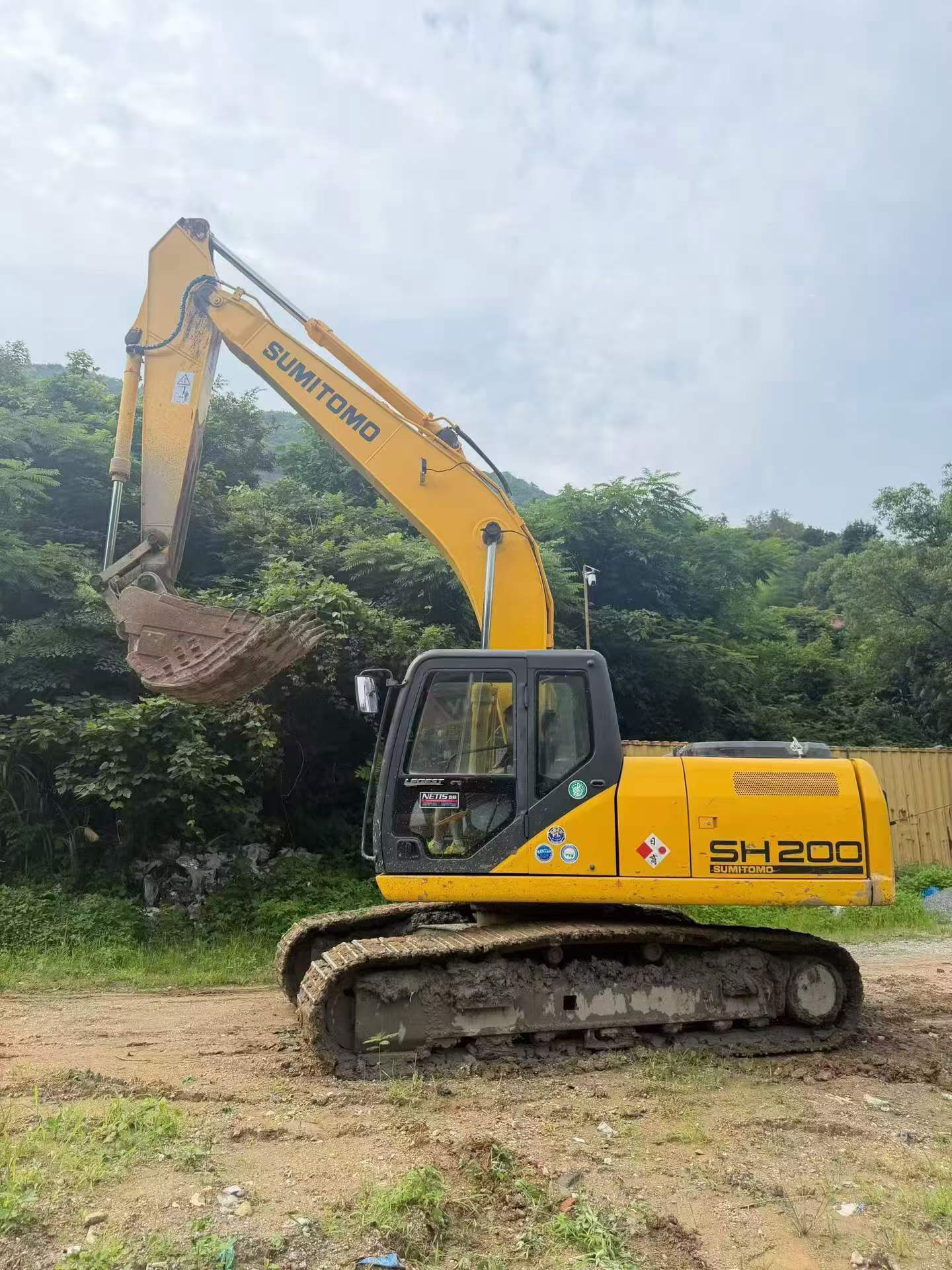 Buy Sumitomo SH200A5 Used Excavator / 3