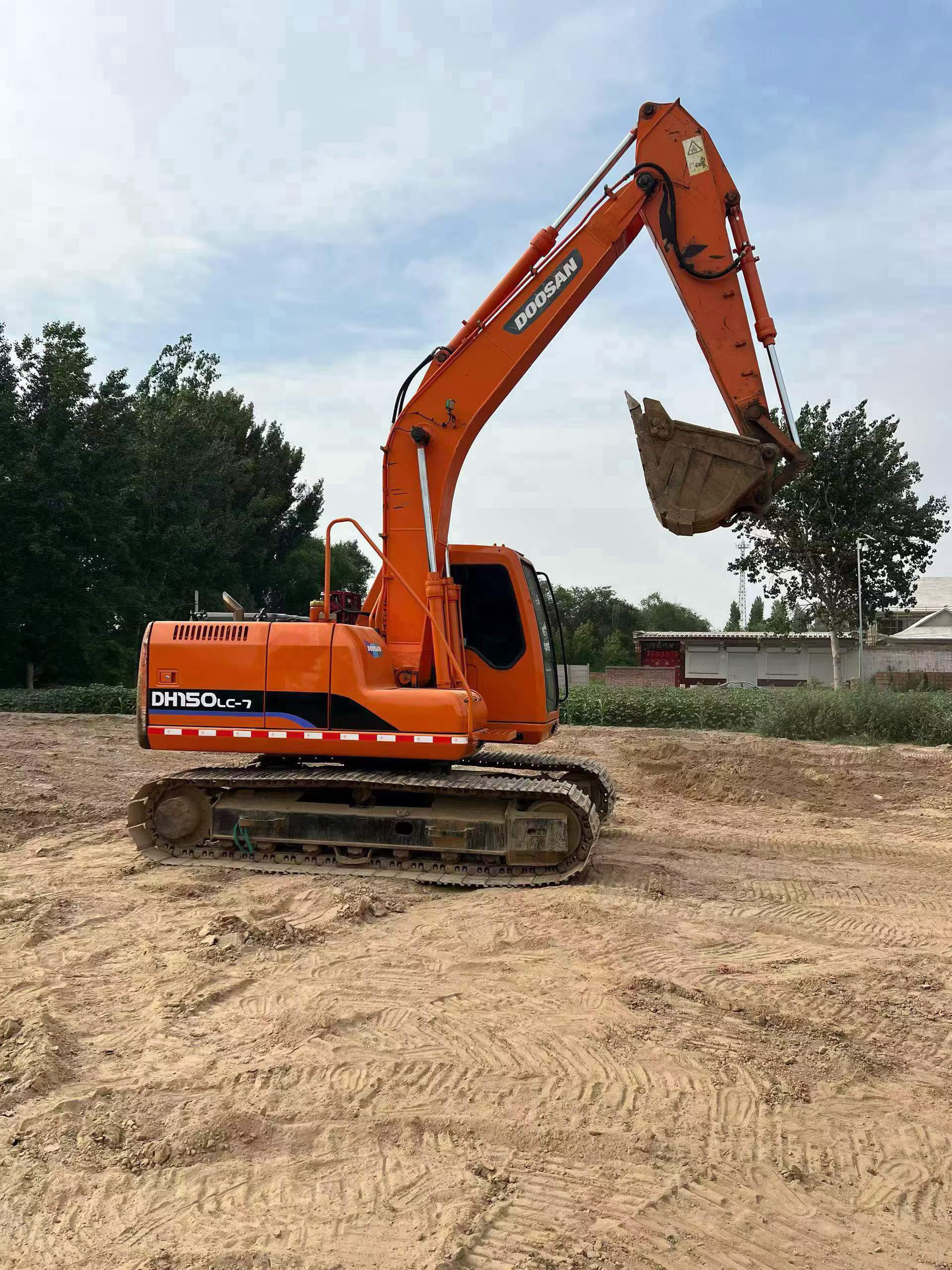 Buy Doosan DH150 Used Excavator / 4