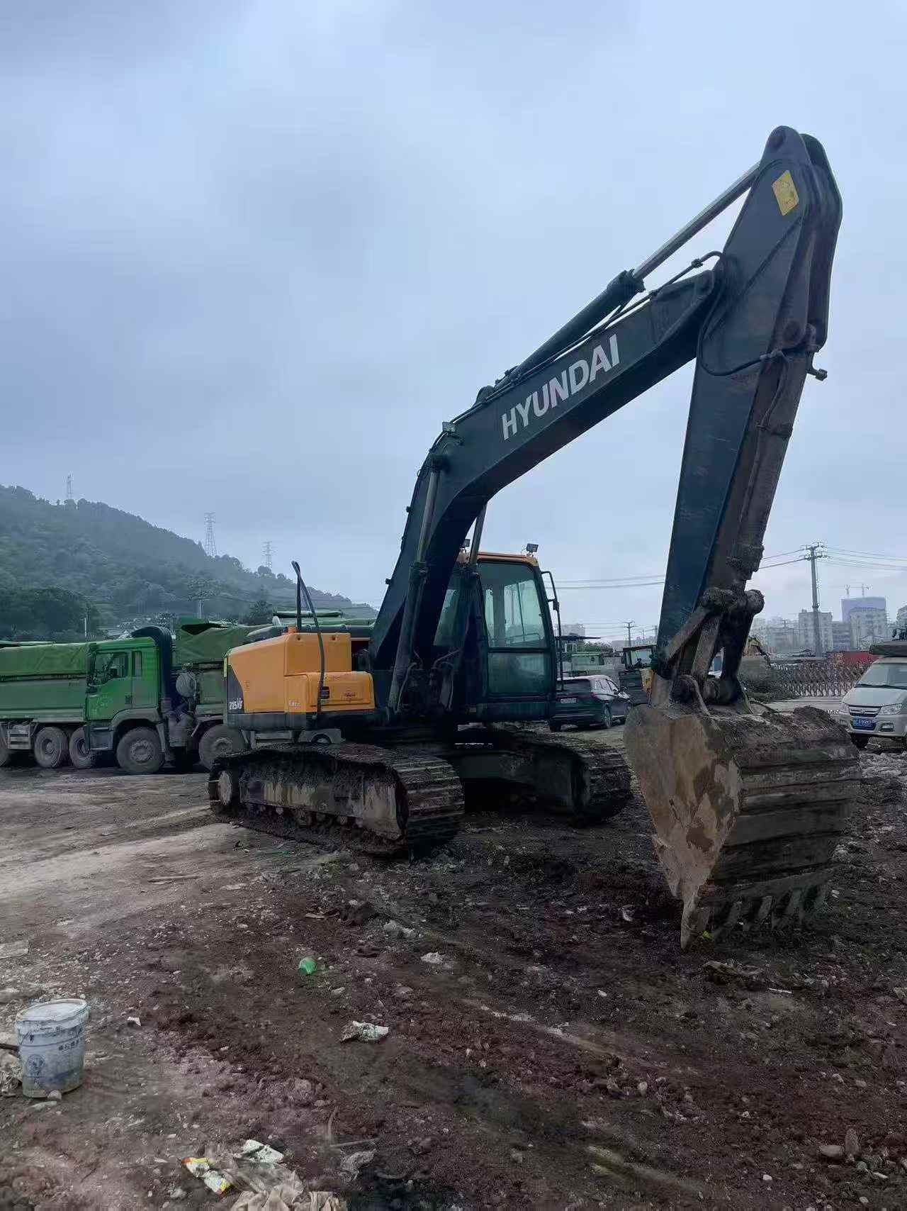 Buy Hyundai R215-7 Used Excavator / 6