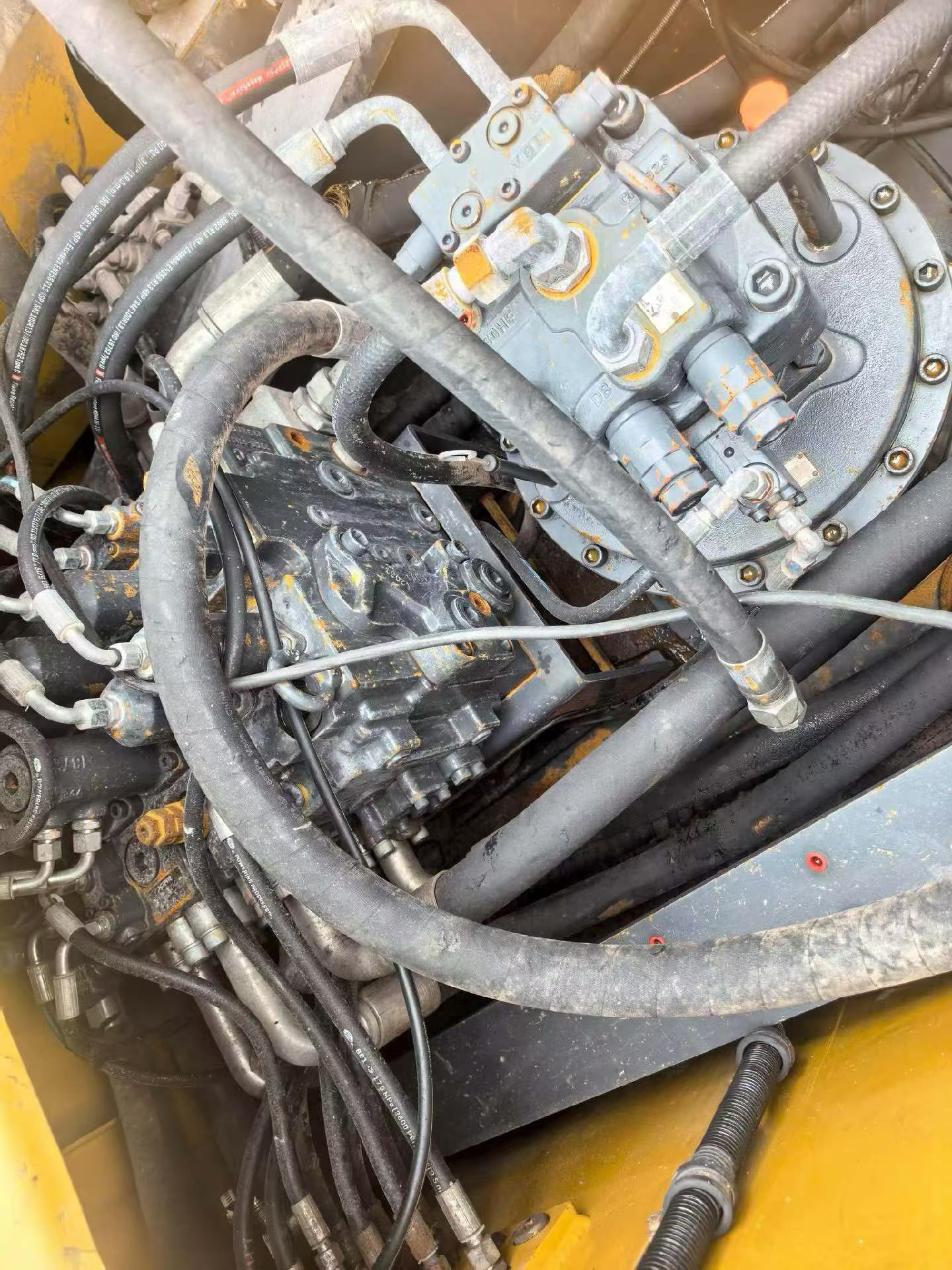 Buy XCMG XE380K Used Excavator / 4