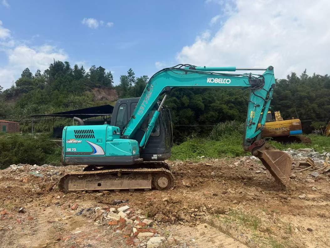 Buy Kobelco SK75-8 Used Excavator / 2