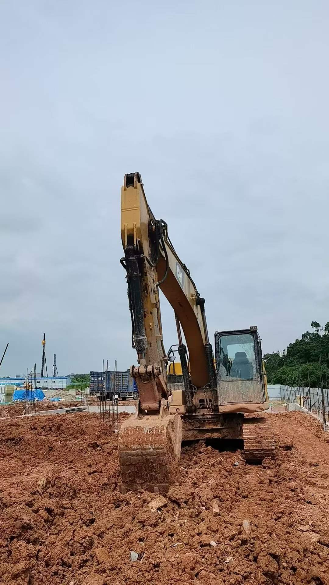 Buy Caterpillar 320GC Used Excavator / 3