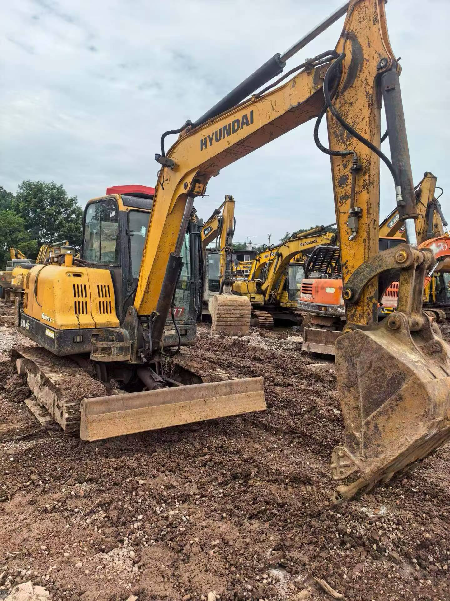 Buy Hyundai HX60 Used Excavator / 4