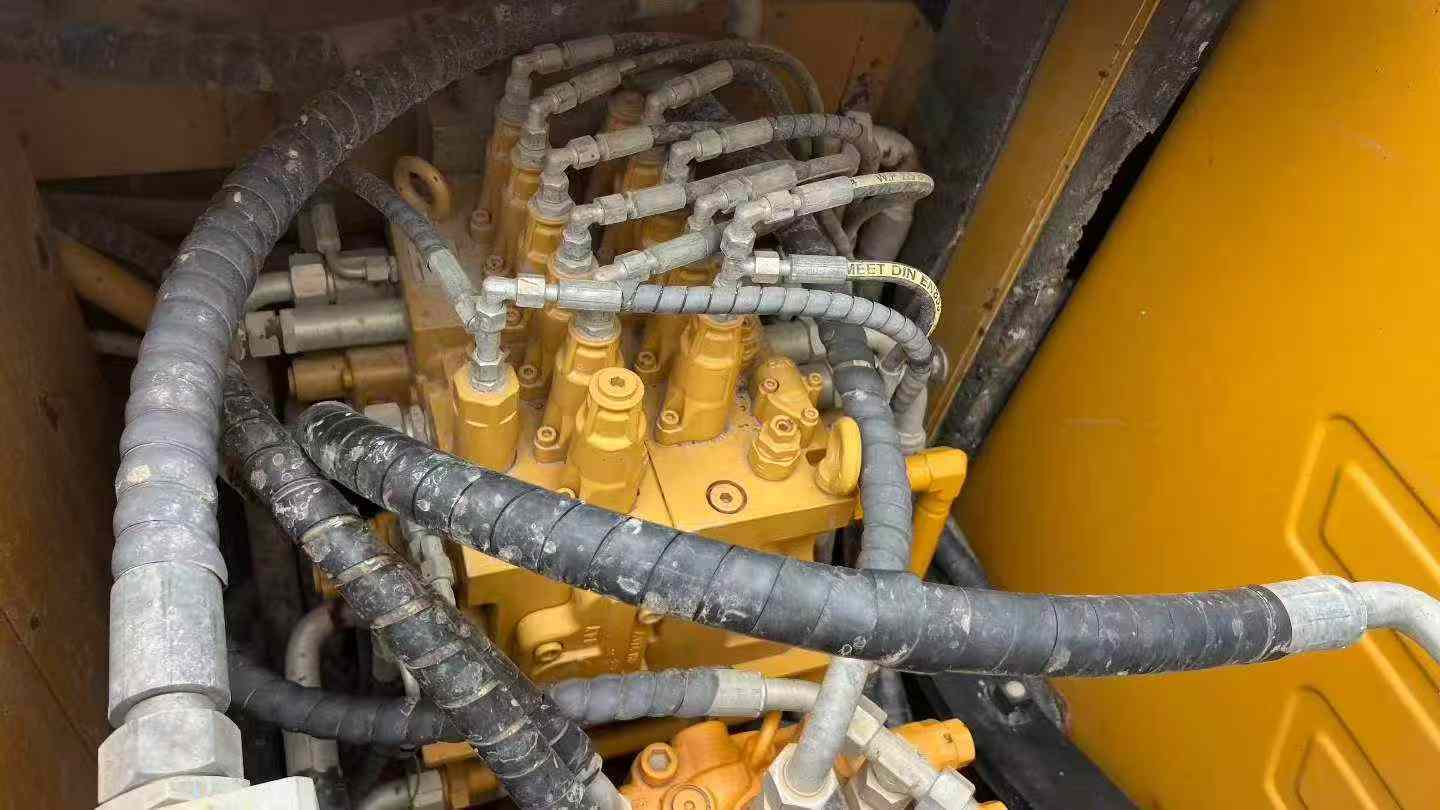 Buy Sany SY135 Used Excavator / 6