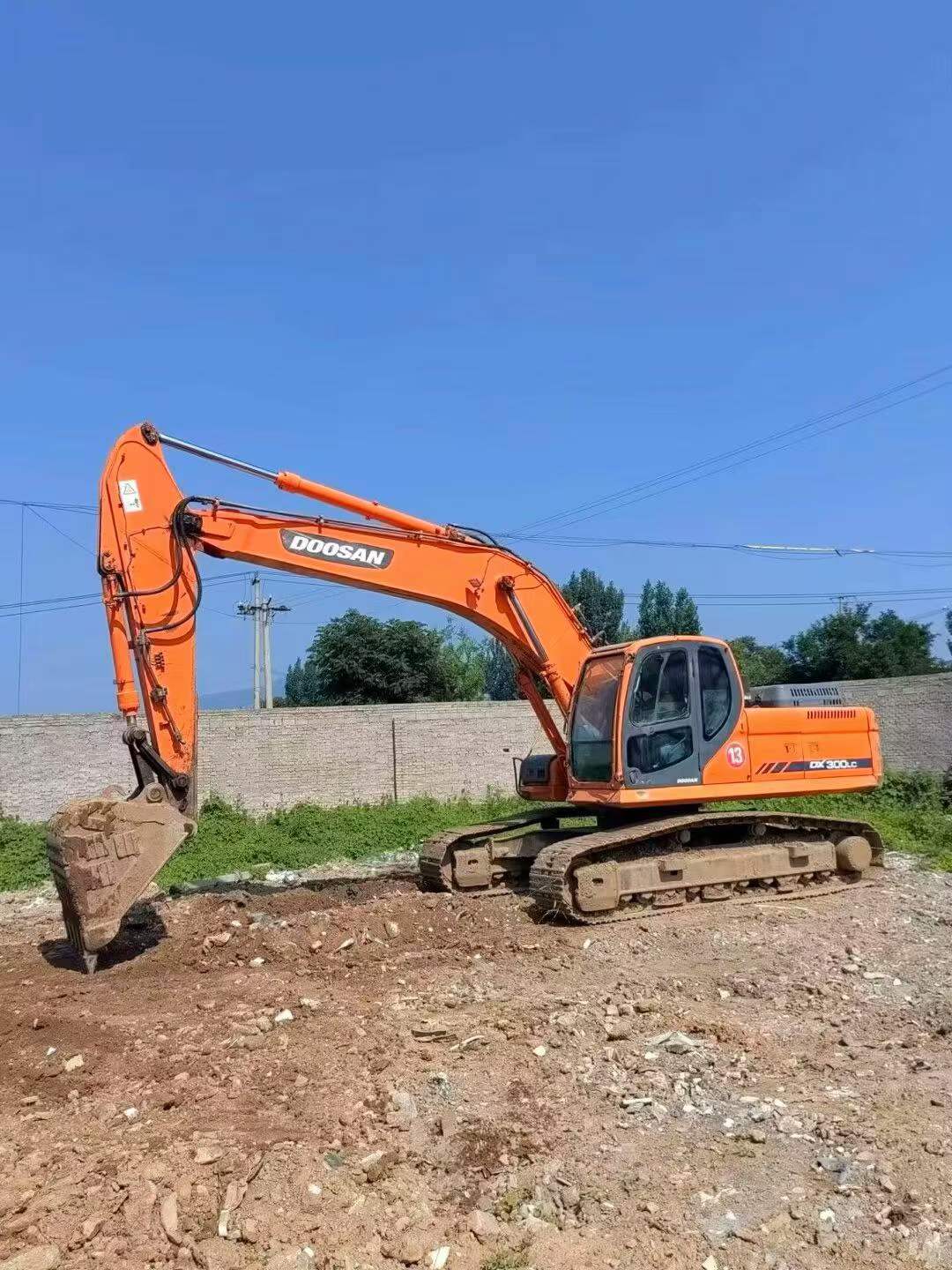 Buy Doosan DX260LC Used Excavator / 2