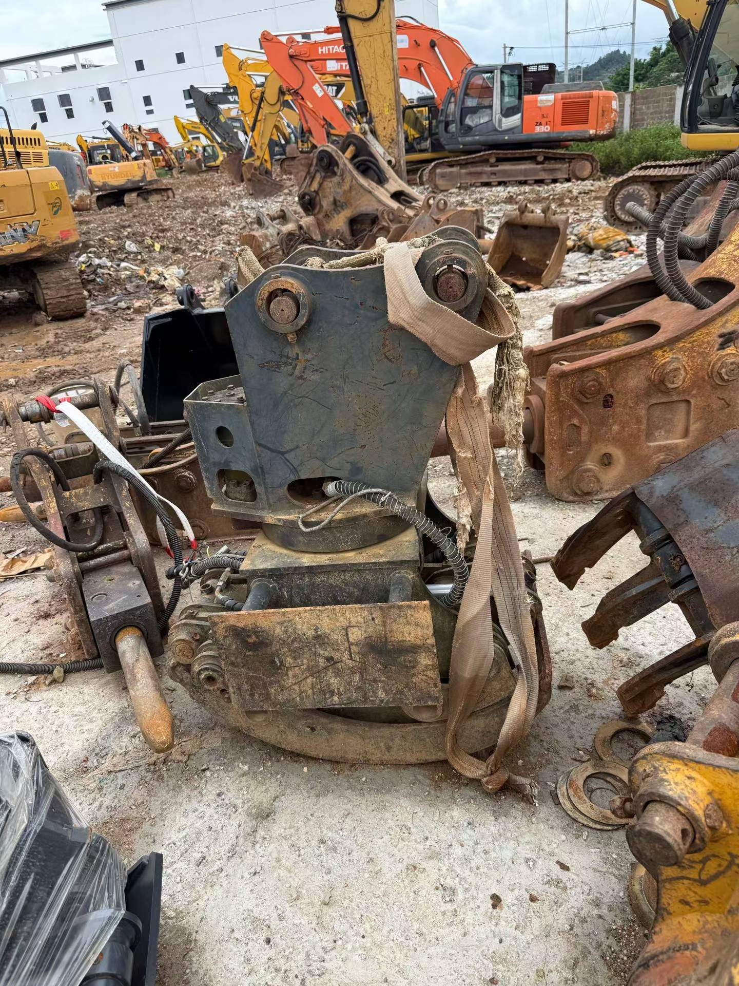 Buy XCMG XE75C Used Excavator / 4